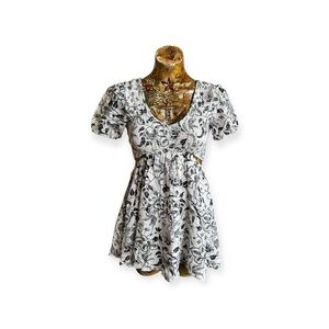 Jessica Simpson black white cut out front mini dress small floral